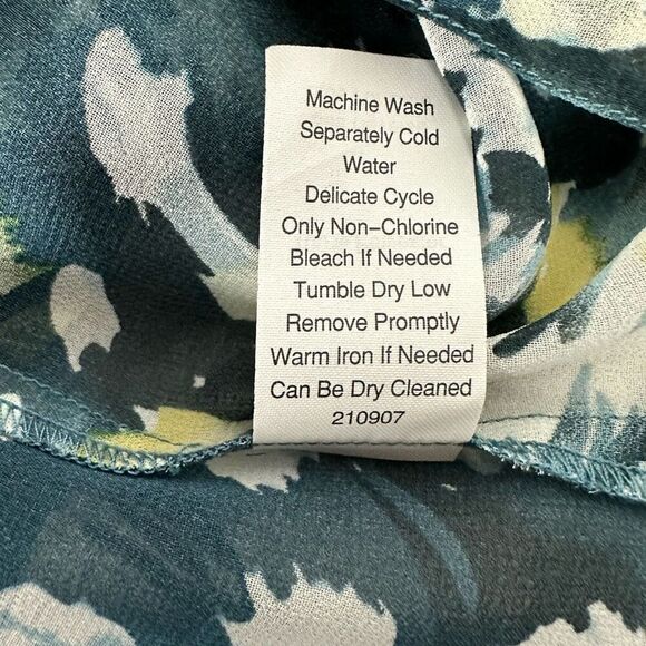 CAbi Avery Sheer Sleeveless Top size XS - Picture 8 of 8